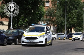 ep un vehiculo de la policia municipal de madrid