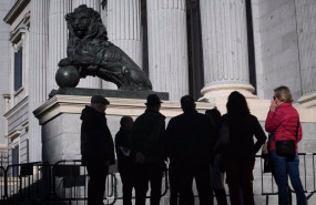 ep vista de uno de los leones del congreso de los diputados a 24 de enero de 2024 en madrid espana