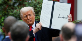 le president americain trump prononce un discours sur les tarifs douaniers a la maison blanche 