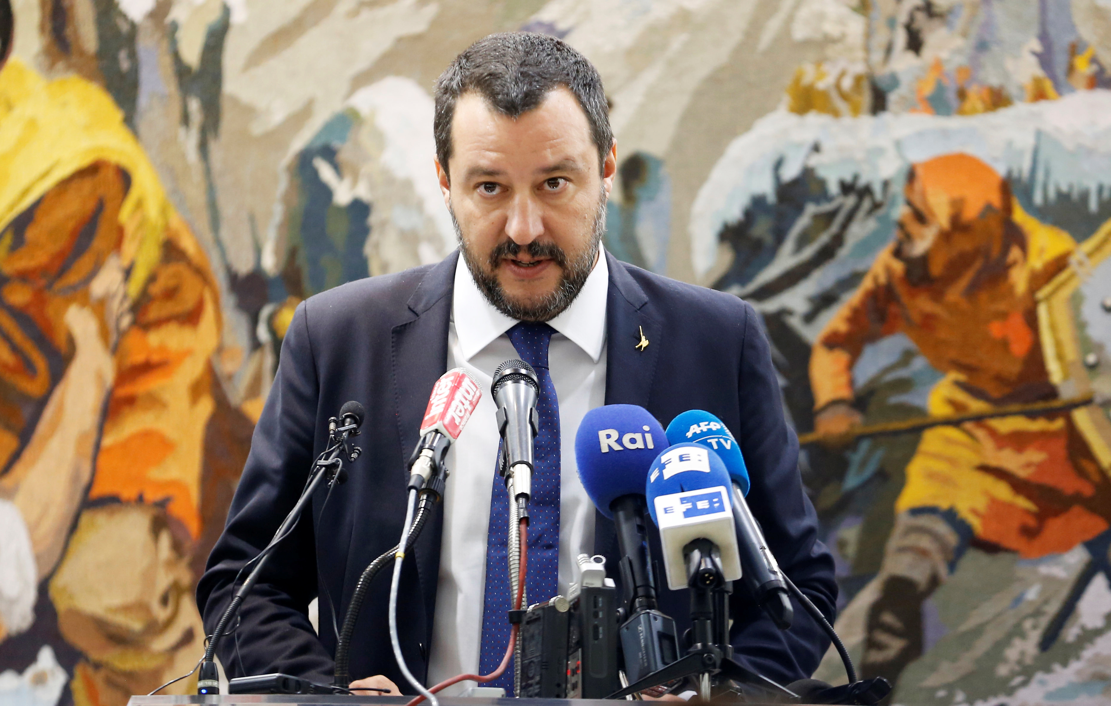 Salvini tensa la cuerda con la UE: propone un IRPF único antes de las europeas