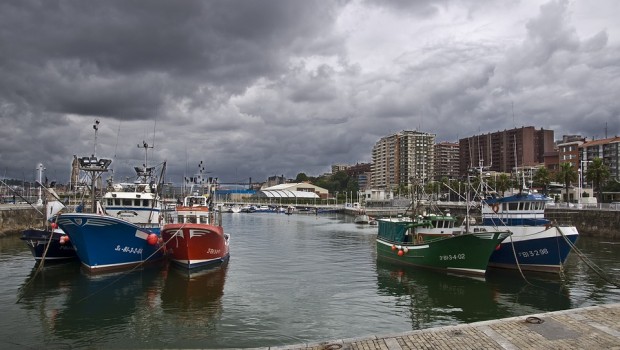 bilbao barcos puerto muelle