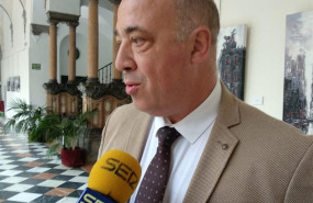ep alcalderutepresidentela diputacioncordoba antonio ruiz atiendelos periodistas enimagenarchivo