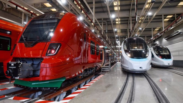 ep algunos de los nuevos trenes de ancho metrico de renfe en caf ep algunos de los nuevos trenes de ancho metrico de renfe en caf