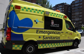 ep amp- sucesos- intoxicadas cinco personas por inhalacion de humo en el incendio de una vivienda en