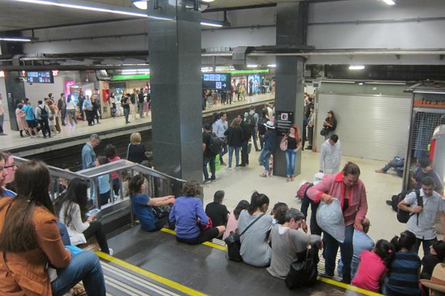 Andén durante una jornada de huelga del Metro de Barcelona | EUROPA PRESS ep anden durantejornadahuelgametrobarcelona