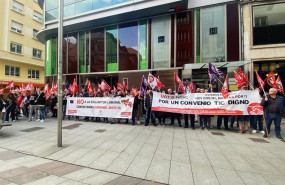 ep archivo concentracion de ugt y ccoo en protesta por la paralizacion de la negociacion del ep archivo concentracion de ugt y ccoo en protesta por la paralizacion de la negociacion del