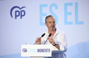 ep archivo   el candidato numero uno del pp por sevilla al congreso juan bravo durante su