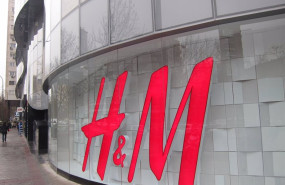 ep archivo   mas de cien trabajadoras de atencion al cliente de hm en barcelona han iniciado una