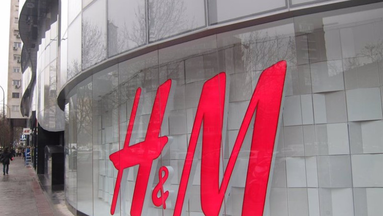 ep archivo   mas de cien trabajadoras de atencion al cliente de hm en barcelona han iniciado una