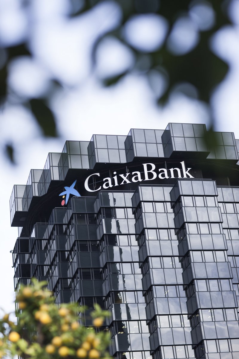 El FROB gana un 168% más en 2025, hasta 7.253 millones, por el impulso de CaixaBank