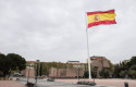 ep bandera de espana en la plaza de colon