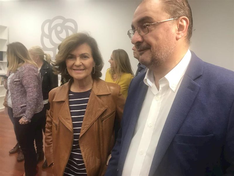 ep carmen calvo y javier lamban en la sede del psoe en zaragoza