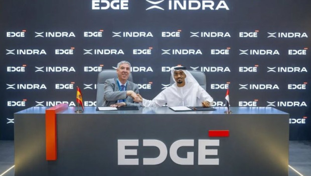 ep de izquierda a derercha el consejero delegado de indra jose vicente de los mozos y el consejero ep de izquierda a derercha el consejero delegado de indra jose vicente de los mozos y el consejero