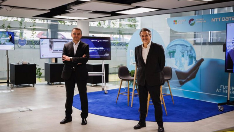 ep el consejero delegado de ntt data espana sergi biosca y el presidente de microsoft espana alberto