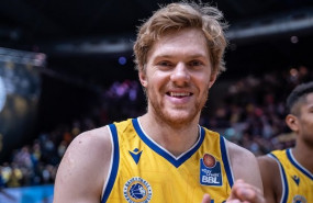 ep el nuevo jugador del bsquet manresa scott eatherton que fichara en verano de 2020 para las dos