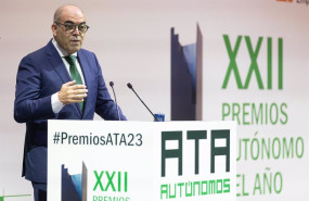 ep el presidente de ata lorenzo amor interviene durante la entrega de los premios autonomo del ano