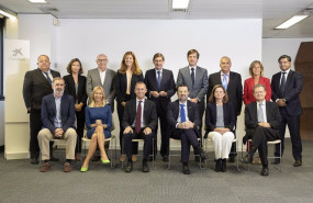 ep el presidente de caixabank jose ignacio goirigolzarri junto a los miembros del comite consultivo