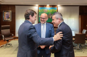 ep el presidente de la junta de castilla y leon alfonso fernandez manueco junto al nuevo consejero