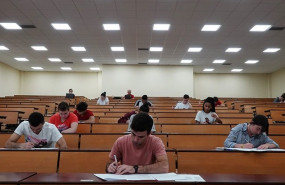 ep estudiantes en un examen de las pruebas de evaluacion de bachillerato para el acceso a la