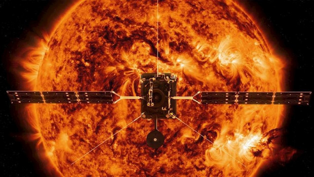 ep impresion artistica de solar orbiter frente al sol basada en una imagen tomada por el