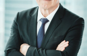 ep jose manuel campa profesor de finanzas y economia del iese