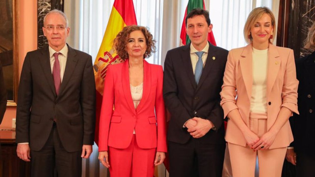 ep la vicepresidenta primera y ministra de hacienda maria jesus montero este jueves en la firma del ep la vicepresidenta primera y ministra de hacienda maria jesus montero este jueves en la firma del