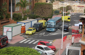ep salida en guagua de algunos de los turistas que permanecian alojados en el hotel en cuarentena