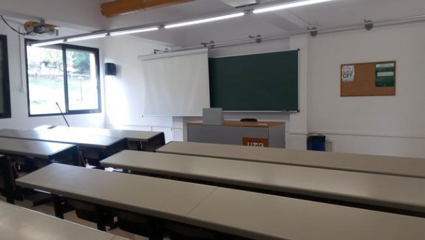 ep una aula vaciala facultadcomunicacionla uab