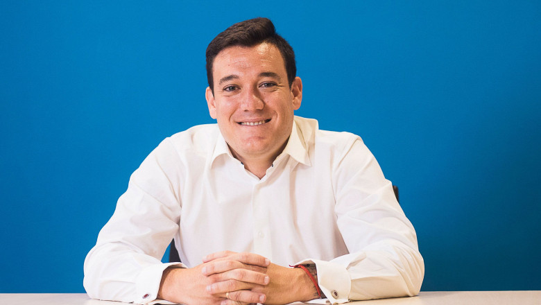 1569406569 luisaitraiding 27