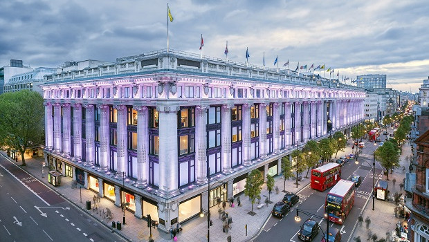 dl selfridges oxford street east corner night photo credit andrew meredith  (1)