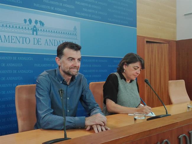 Antonio Maíllo y Elena Cortés en rueda de prensa | EUROPA PRESS ep antonio mailloelena cortesruedaprensa