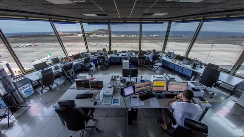 ep archivo   enaire convoca 149 nuevas plazas de control de transito aereo