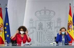 ep archivo   la ministra portavoz y ministra de hacienda maria jesus montero i y la vicepresidenta 20210430201604