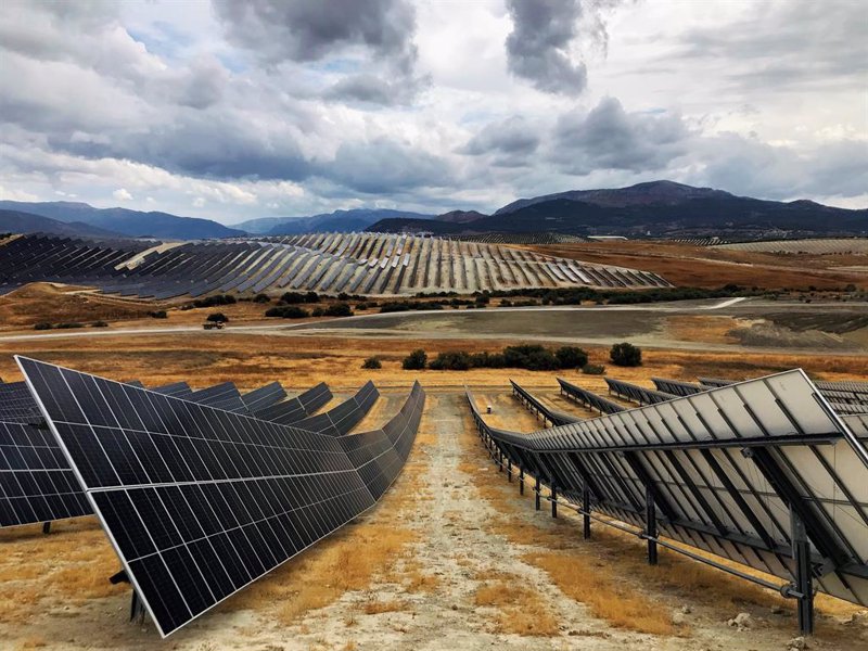 OHLA se adjudica una nueva planta fotovoltaica en España por 45 millones de euros