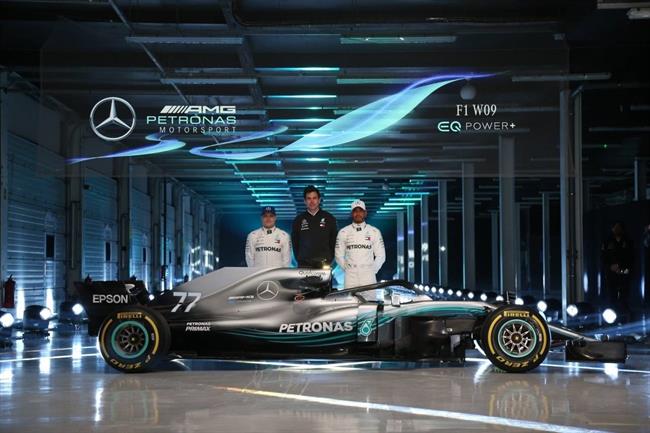 Bottas, Wolff y Hamilton presentan el nuevo Mercedes W09 | MERCEDES ep bottas wolffhamilton presentannuevo mercedes w09