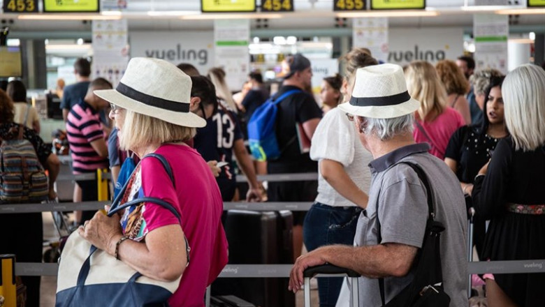 David Zorrakino - Europa Press ep diferentes viajeros esperanpuestocheck-inla compania vuelingaeropuerto josep tarradellas barcelona-prat durantehuelgapersonaltierraiberiabarcelona durantemesjulio