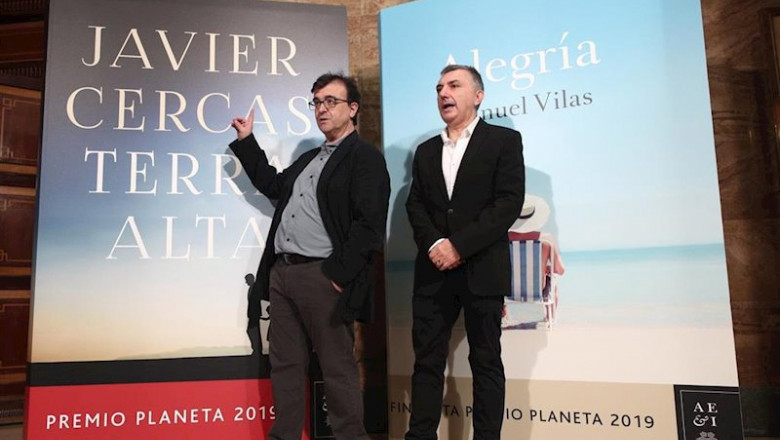 El ganador del 68º Premio Planeta, Javier Cercas y el finalista del galardón, Manuel Vilas, presentan sus novelas 'Terra Alta' y 'Alegría' en el Instituto Cervantes, en Madrid (España), a 6 de noviembre de 2019. | Eduardo Parra - Europa Press ep el ganador del 68 premio planeta javier cercas y el finalista del galardon manuel vilas presentan