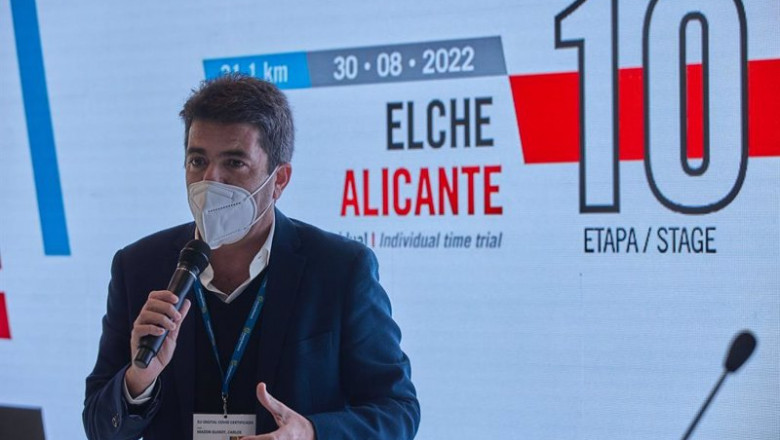 El presidente de la Diputación de Alicante y del PP de la Comunitat Valenciana, Carlos Mazón, durante la presentación de la décima etapa de la Vuelta Ciclista a España entre Elche y Alicante, durante el segundo día de la 42ª edición de la Feria Internacio | Jesús Hellín - Europa Press ep el presidente de la diputacion de alicante y del pp de la comunitat valenciana carlos mazon