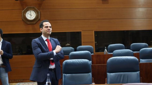 ep ignacio aguado duranteplenoinvestidura de angel garrido