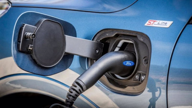 ep imagen del ford kuga st line x plug in hybrid