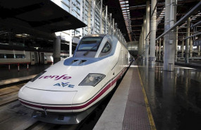 ep imagen del tren de la nueva linea ave que une madrid antequera y granada durante su inauguracion