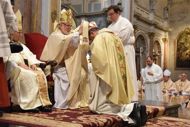Ordenación episcopal del valenciano monseñor Santiago de Wit | A. SÁIZ/AVAN ep ordenacion episcopalvalenciano monsenor santiagowit