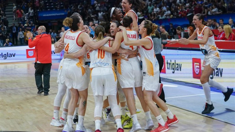 El seleccionador de baloncesto femenino español, Lucas Mondelo | ALBERTO NEVADO/FEB ep seleccionadorbaloncesto femenino espanol lucas mondelo