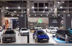 ep stand de hyundai en el barcelona automobile