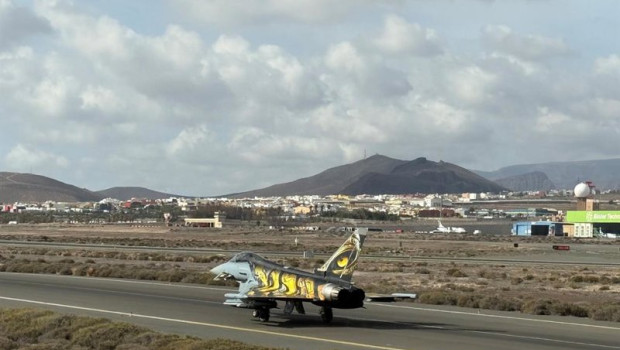 ep una de las aeronaves militares que participo en las maniobras militares del ejercicio