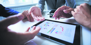 investissement comptabilite private equity finances personnelles numerique data donnees calcul graphique ipad cadre direction financiere controle de gestion strategie d entreprise capital business plan 20250829164038 