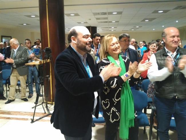 Agustín Iglesias Caunedo junto a Mercedes Fernández y Luis Venta. | EUROPA PRESS ep agustin iglesias caunedoa mercedes fernandezluis venta