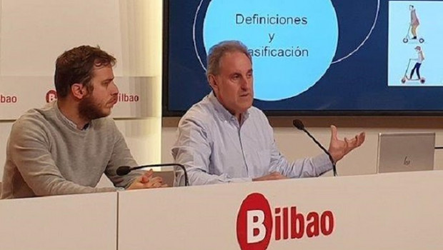 ep alfonso gil concejal de movilidad de bilbao presenta la regulacion sobre el uso de patinetes en
