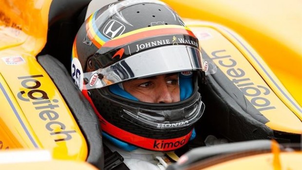 ep alonso mclaren entrenandoindy