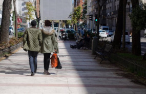 ep archivo   gente paseando por la calle